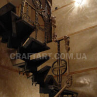 ковані та різьблені сходи